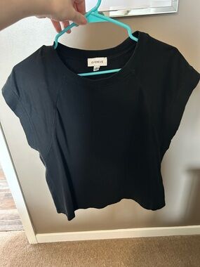 Evereve Black Short-Sleeve Crewneck Tee